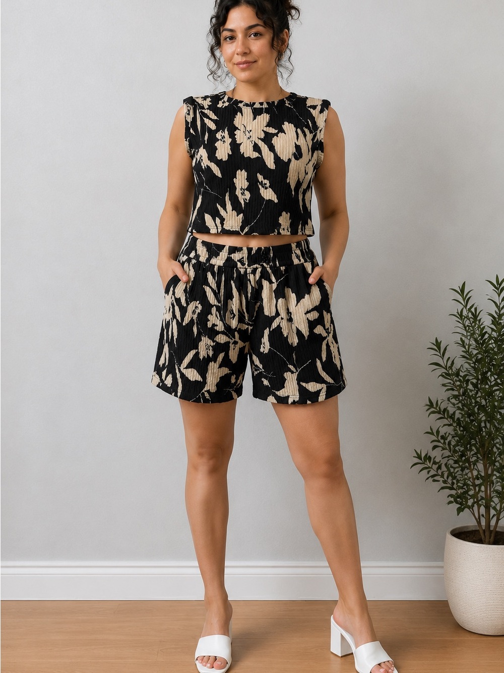 New Mix Set Floral Crinkle Crop Top & Shorts Black Beige NWT Women’s Plus 2XL